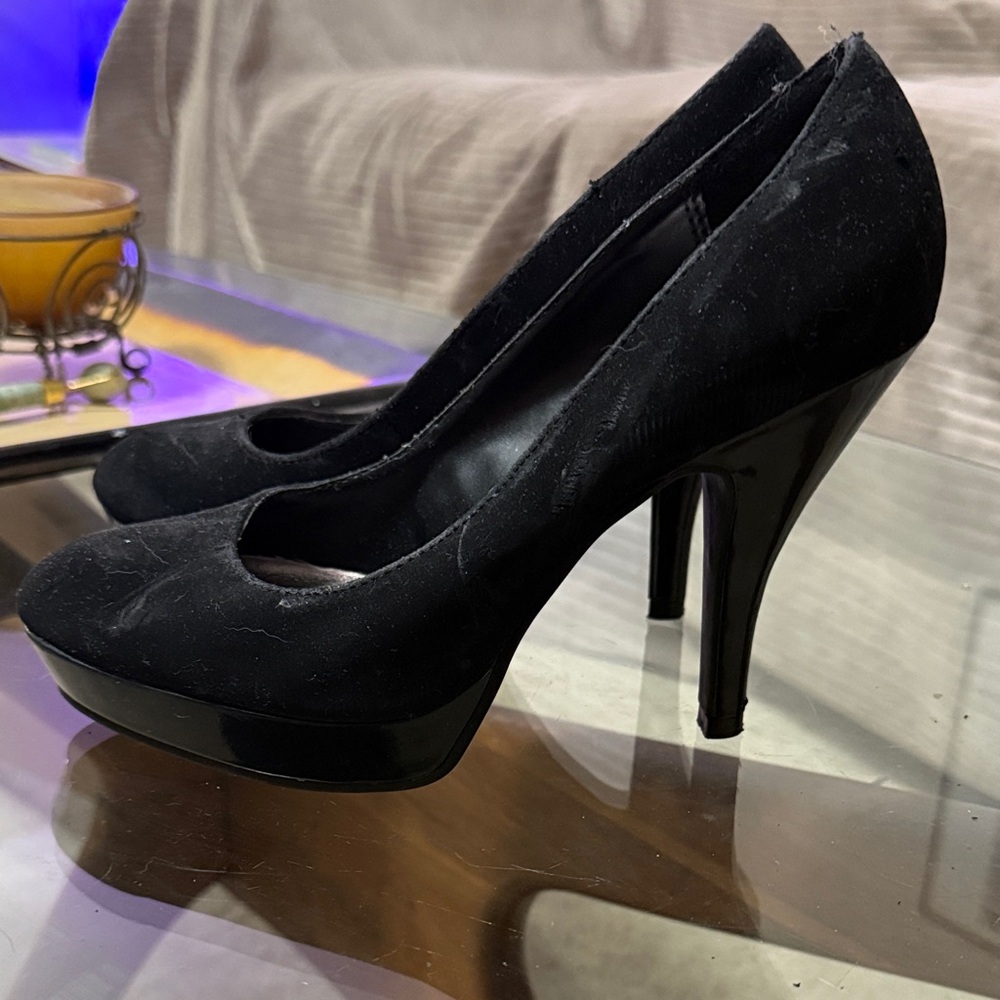 Unlisted by Kenneth Cole Black High Heels